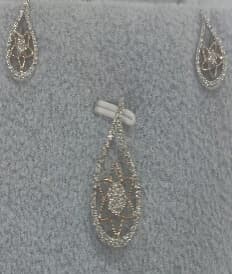 Pendant Set PE13 View 1